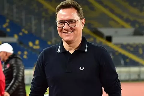 قد يستمر في مونديال الأندية.. تقارير: الوداد يعين أمين بنهاشم مدربا مؤقتا